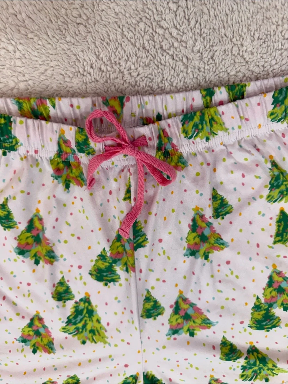 Women’s colorful confetti Holiday Tree Print Lounge Shorts, Size XS